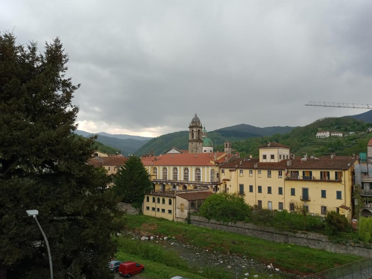 Casa Con Vista - Border House - Pontremoli Apartment Bagian luar foto