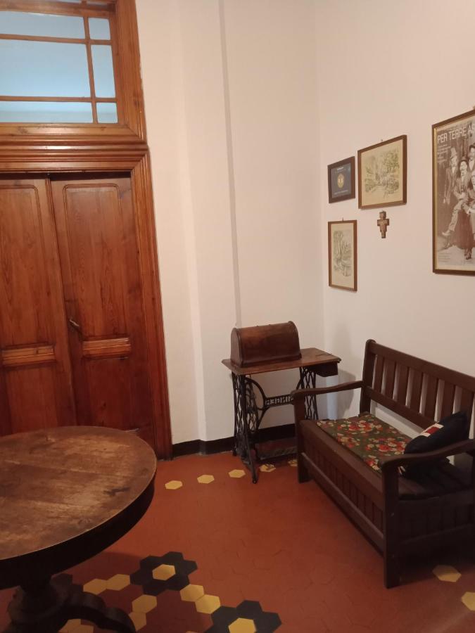 Casa Con Vista - Border House - Pontremoli Apartment Bagian luar foto
