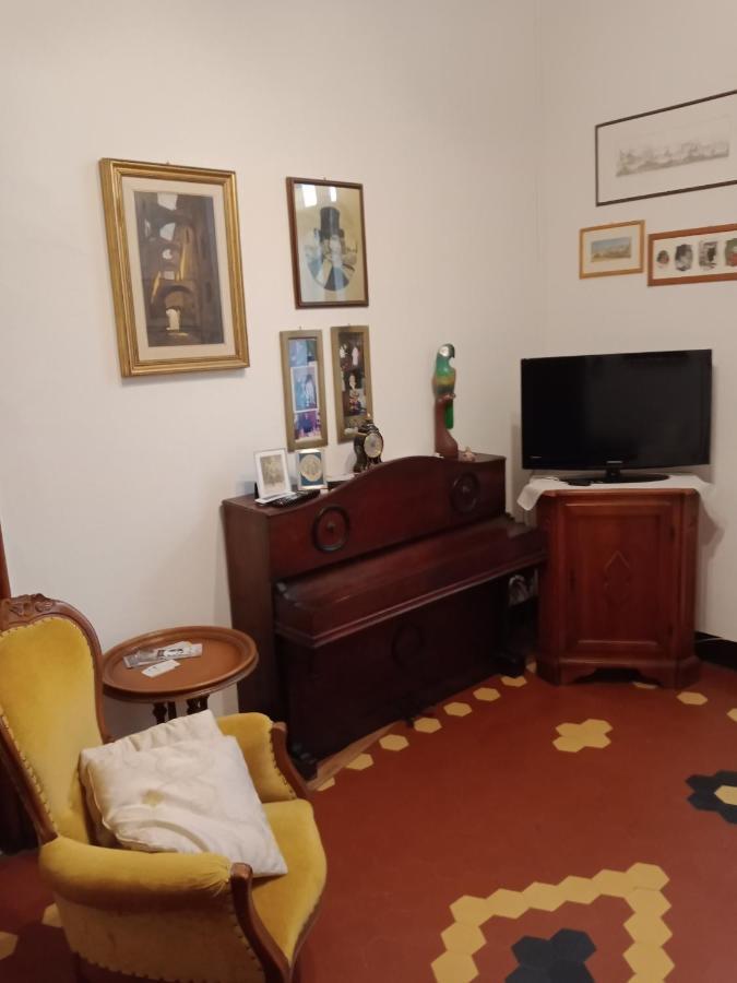 Casa Con Vista - Border House - Pontremoli Apartment Bagian luar foto